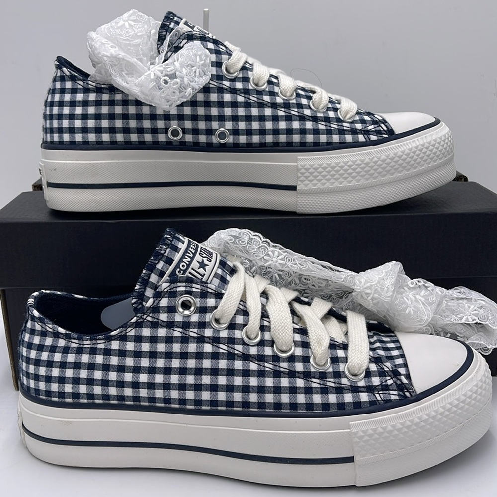 Converse WMNS CTAS Lift OX Sneakers Platform A13664C
CTAS LIFT OX
OBSIDIAN/WHITE